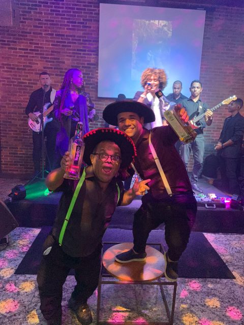 Anões tequileiros profissionais em eventos no Rio de Janeiro - Galeria de fotos de casamentos, aniversários e festas corporativas